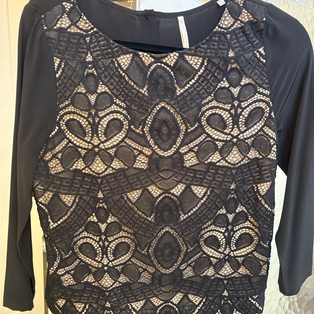 Cynthia Vincent black  and Beige Lace blouse Small